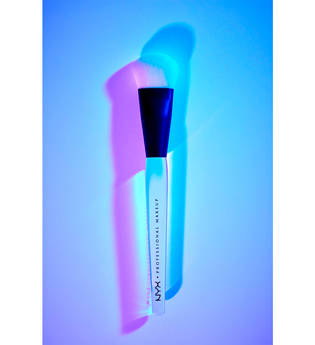 NYX Professional Makeup High Glass Illuminating Powder Highlighter Pinsel